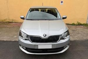 Skoda Fabia 1.0 TSI Color Argento