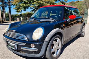 Mini 1.6 16V Cooper 116CV - 2002