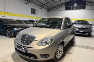 Lancia Ypsilon 1.2 69 CV 5 porte GPL Ecochic Plati