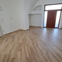 Casa al piano terra indipendente con cortile