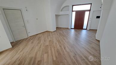 Casa al piano terra indipendente con cortile