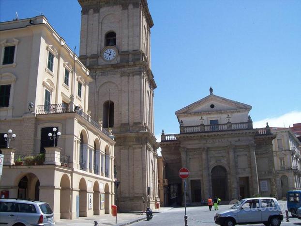 Negozio a Lanciano, piazza Plebiscito, 1 locali