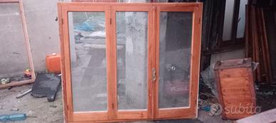 Infissi e finestre in legno a 3 ante