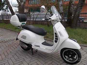 Vespa 300 GTS
