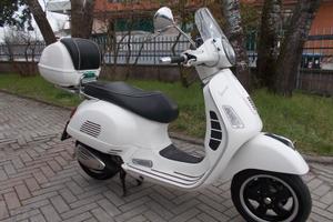 Vespa 300 GTS