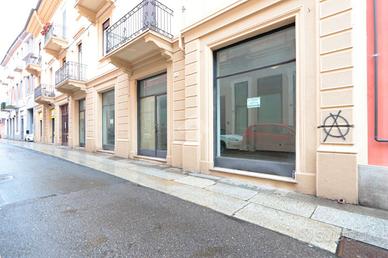 NEGOZIO A ALESSANDRIA