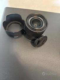 Lente Sony 24mm 1.8 Aps-C (SEL24F18Z)