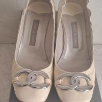Scarpe décolleté in bianco fondo/ beige