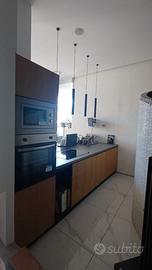 Cucina completa lineare con elettrodomestici