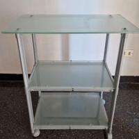 Tavolino con rotelle