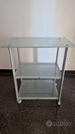 Tavolino con rotelle