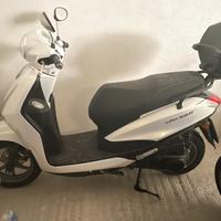 Scooter Yamaha d'elight 125