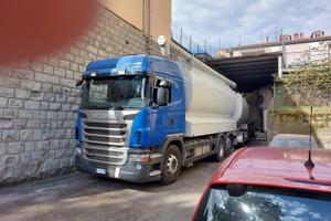 Camion trasporto mangime