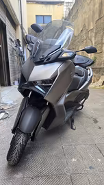 Yamaha X-Max 300
