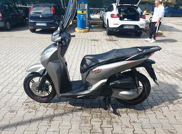 Sh 300 2019 intero per ricambi