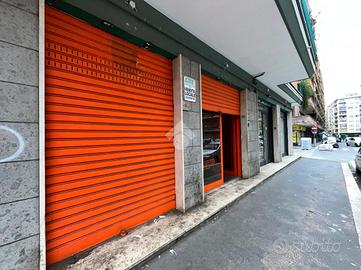 NEGOZIO A ROMA