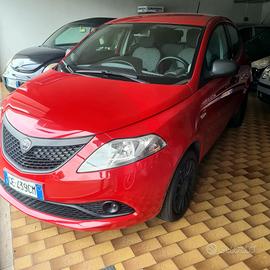 Lancia Ypsilon 1.2 69 CV 5 porte GPL Ecochic Silve