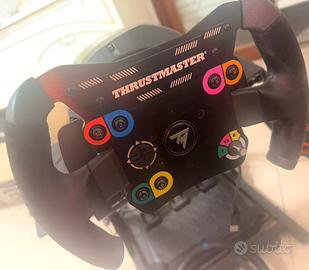 postazione di guida thrustmaster 