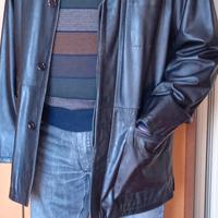 Giacca in vera pelle da uomo nera.