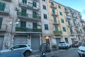 3 vani buono stato zona