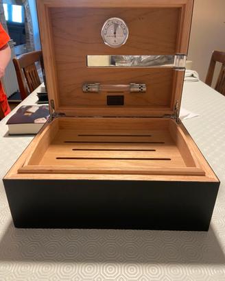 Umidificatore Sigari Natuzzi (50-75) in pelle