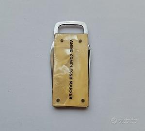 particolare coltellino pieghevole multiuso anni 60