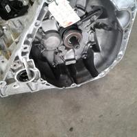 Cambio Dacia Duster 1.6 anno 2015