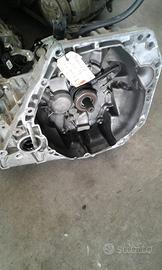 Cambio Dacia Duster 1.6 anno 2015