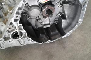 Cambio Dacia Duster 1.6 anno 2015