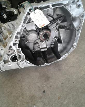 Cambio Dacia Duster 1.6 anno 2015