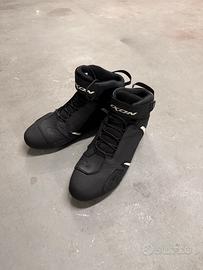 Scarpe da moto Ixon praticamente nuove