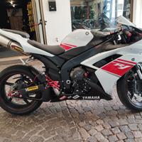 Yamaha YZF R1 - 2010