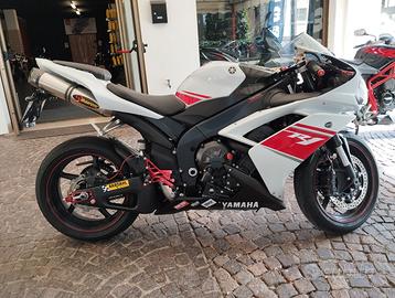 Yamaha YZF R1 - 2010