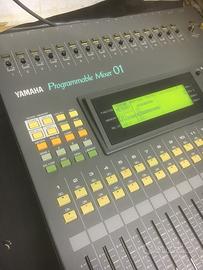 Yamaha. Mixer digitale 01
