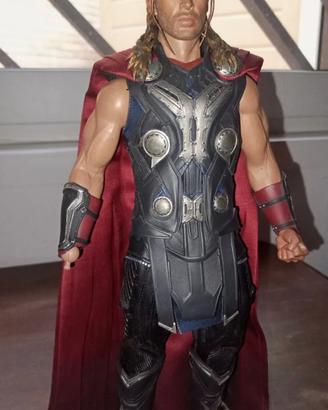 Thor action figure Avengers 34 cm Hot Toys 2015

