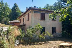 Rustico / Casale di 347 m² con più di 5 locali a V
