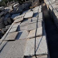 Pavimento vissuto di pietra