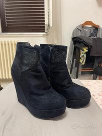 Stivaletti con zeppa blu