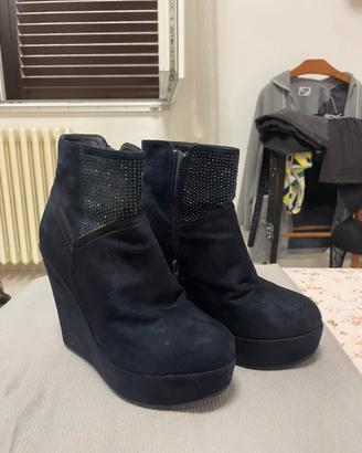 Stivaletti con zeppa blu