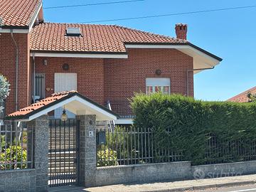Privato Vende Villa entrata indipendente Pianezza