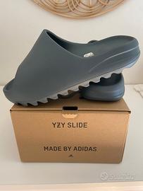 ADIDAS YEEZY SLIDE 'ONYX' TG 43