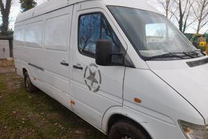 Furgone mercedes