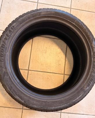 Pneumatici Goodyear UltraGrip Performance 3