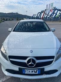 Mercedes-Benz A 180 d Style – 2016