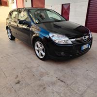 Opel Astra 1.7 CDTI 125CV 5 porte Cosmo