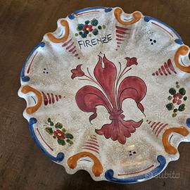 Patto in ceramica da parete con Giglio fiorentino