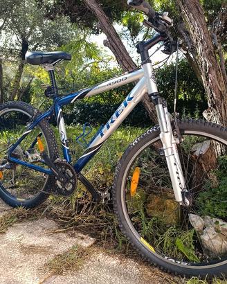 mountain bike TREK