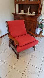 Poltrona da salotto in legno imbottita