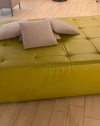 Grande Pouf Pouff Capitonnè in Ecopelle Verde