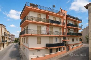 3 LOCALI A VASTO